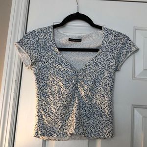 BRANDY MELVILLE FLORAL TOP
